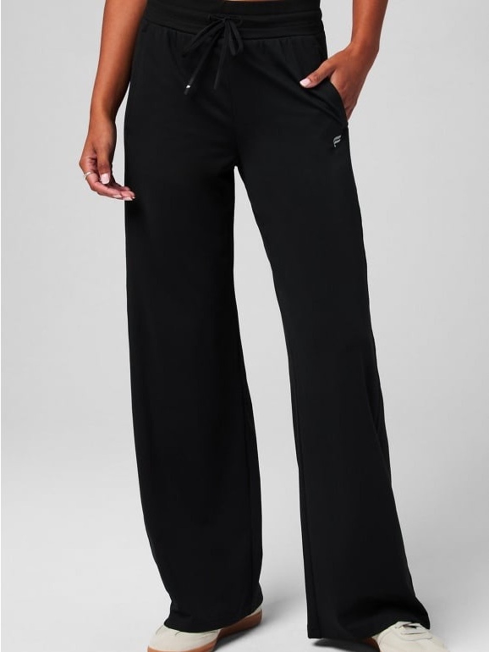 Woman’s Buttery Soft Fabletics Cloud Jersey Wide leg, Athletic pants- M
